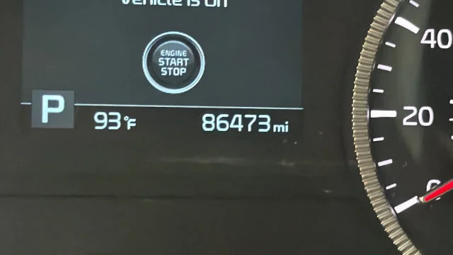 Used 2022 Green Kia EX image 30