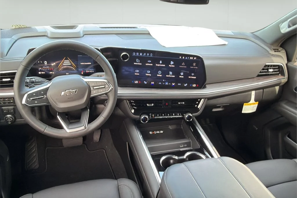New 2026 Summit White Chevrolet Z71 image 20