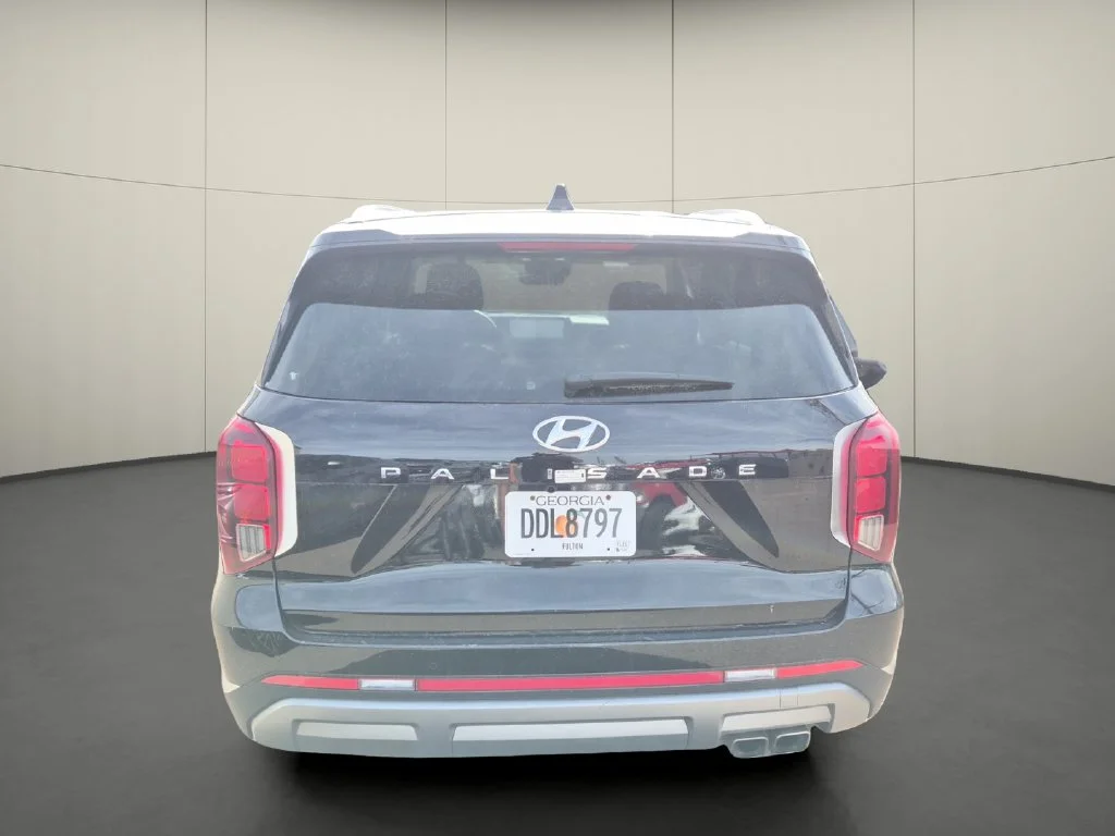 Used 2025 Black Hyundai Limited image 6