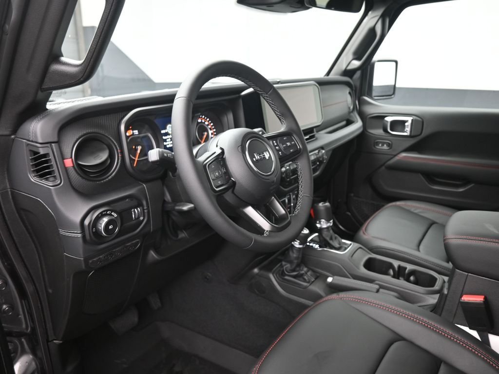 New 2026 Granite Crystal Metallic Clear-Coat Exterior Paint Jeep Rubicon image 18