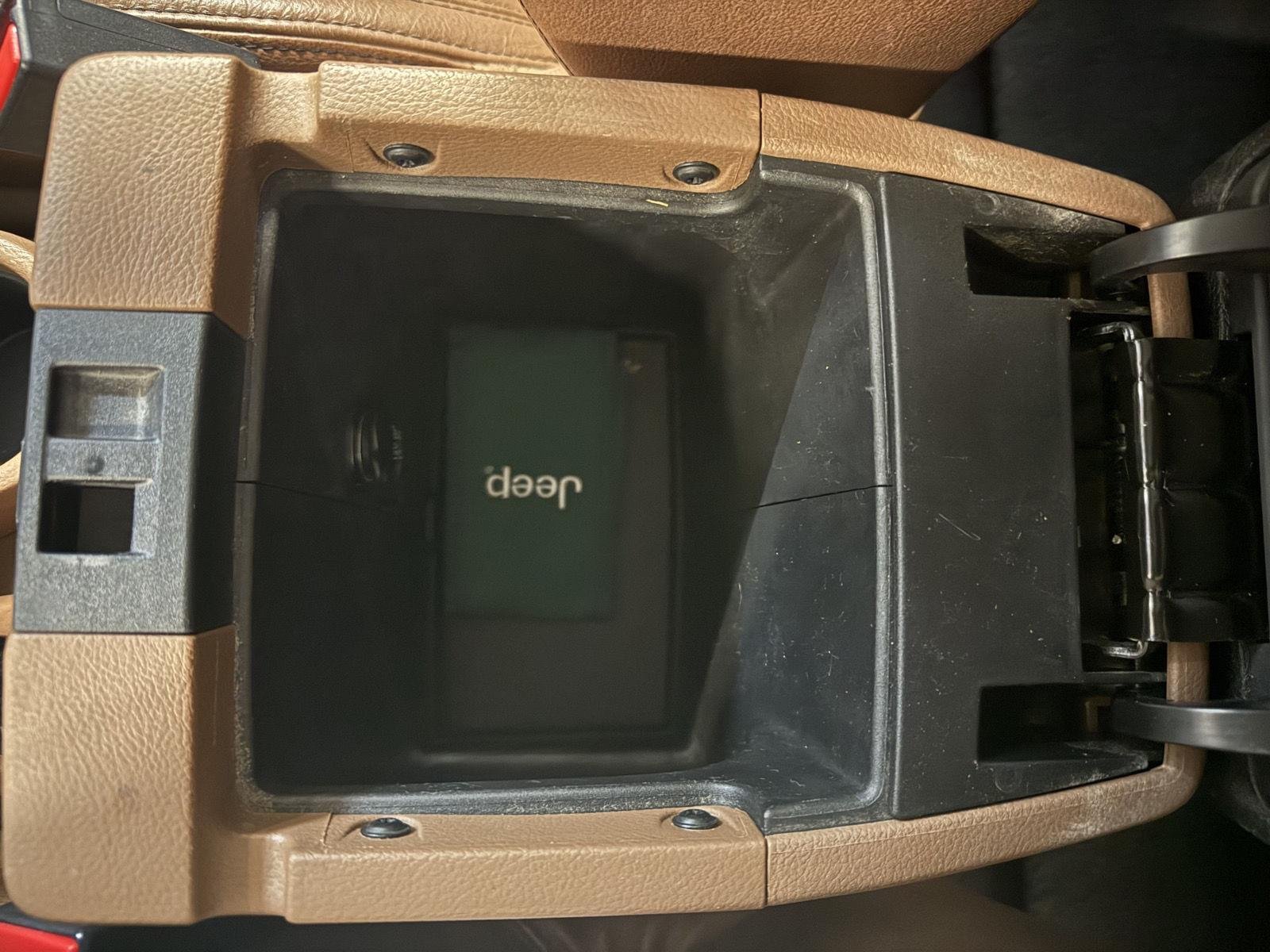 2018 Jeep Wrangler Sahara - Photo 18