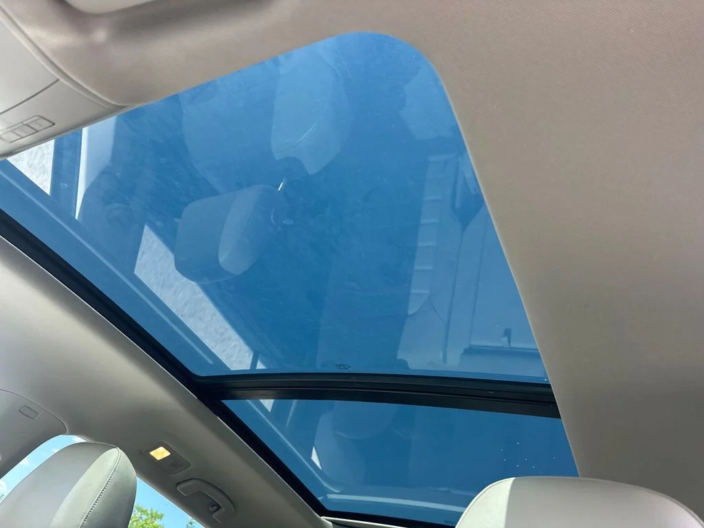 Used 2019  Volkswagen SEL Premium image 48