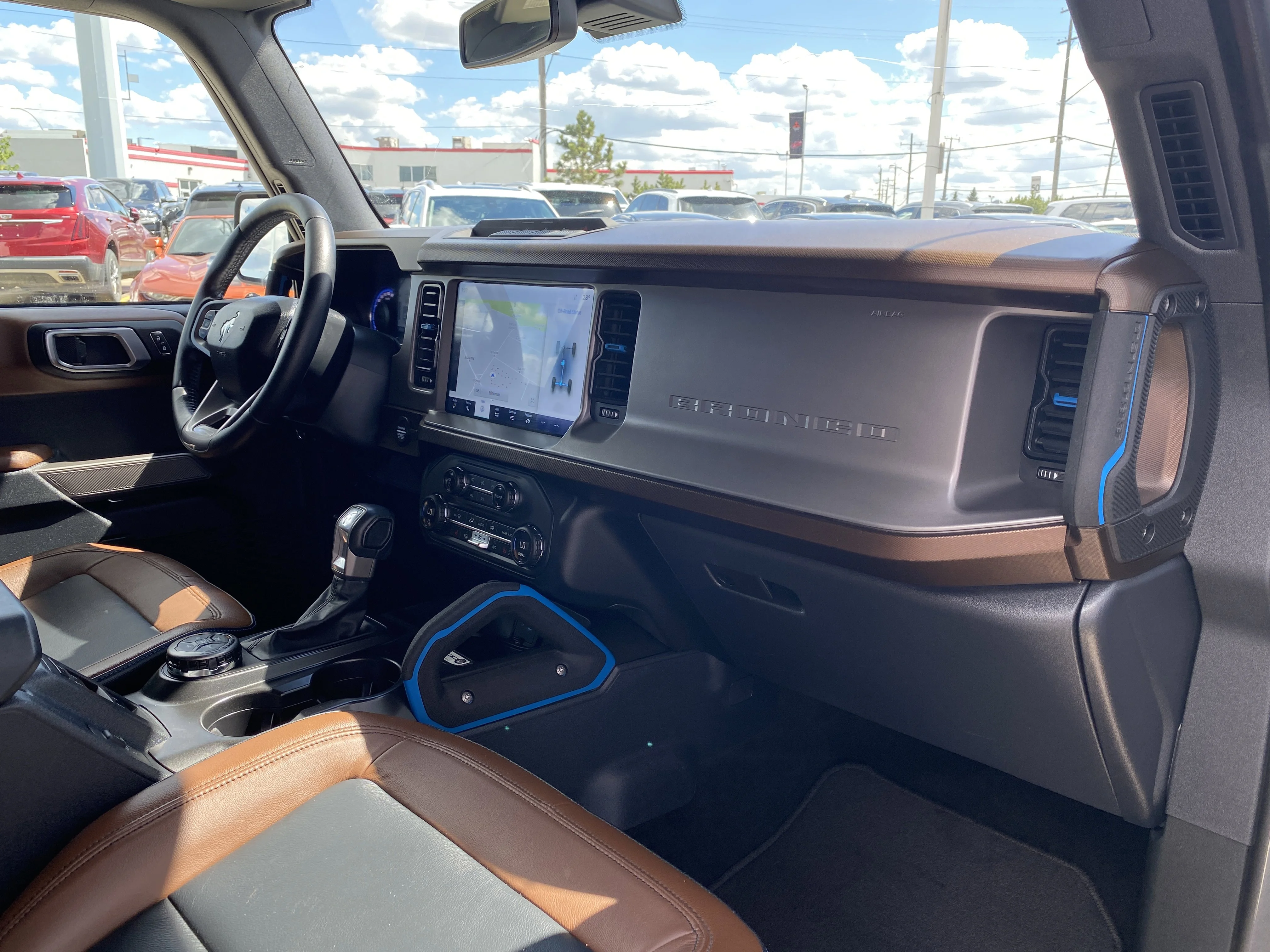 Certified Used 2021 Gray Ford Base 4 Door Advanced 4x4 * SOFT TOP * 2 TONE LEATHER * NAVIGATION * image 20