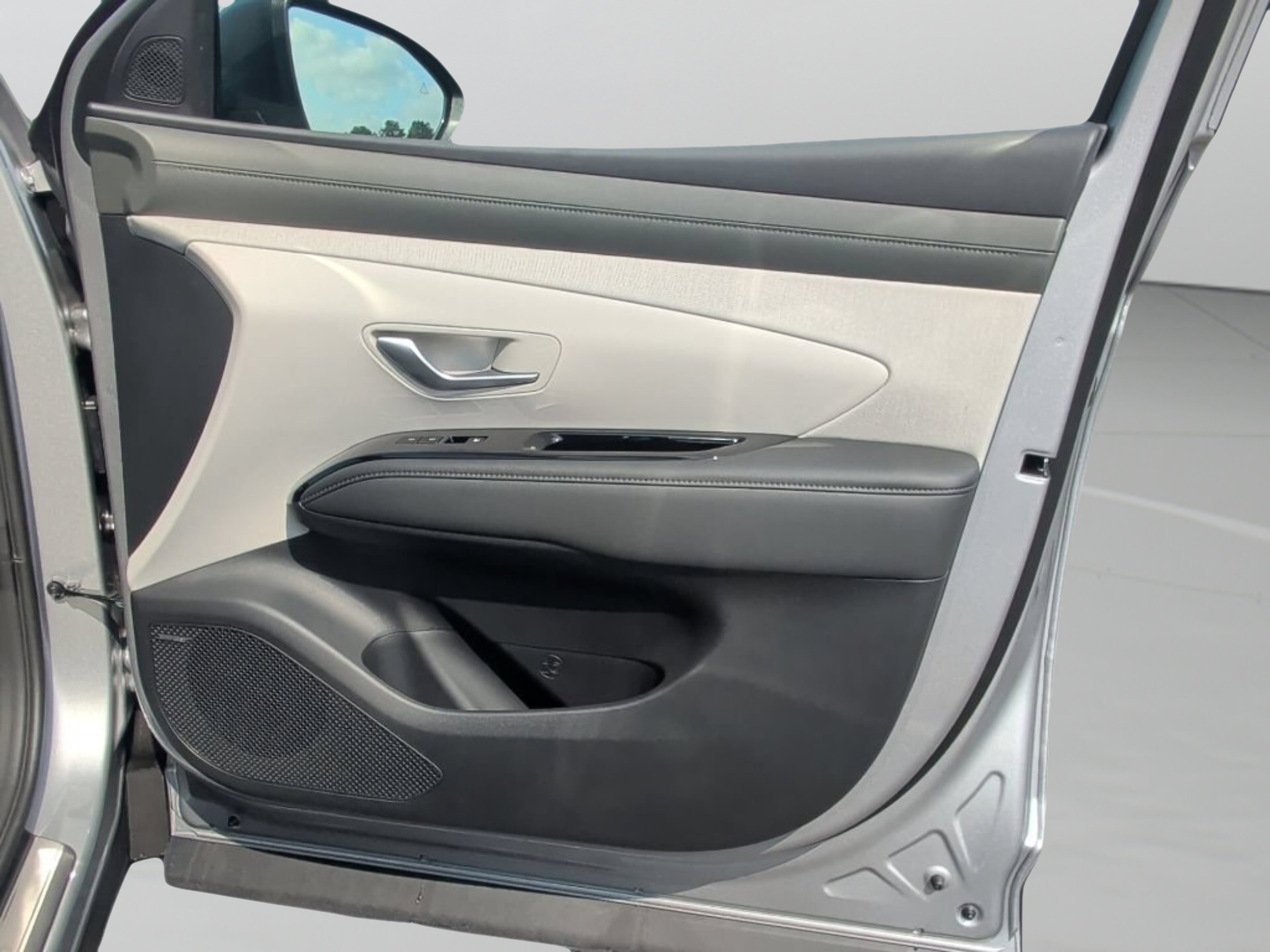 New 2026 Shimmering Silver Hyundai Limited image 40