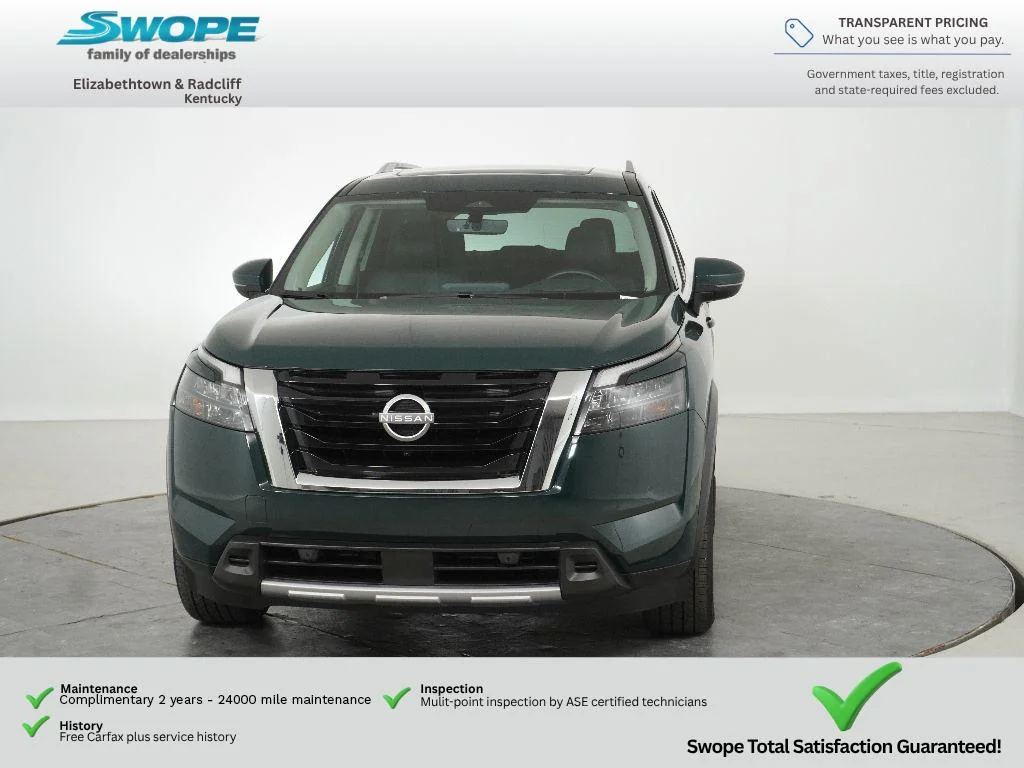 Used 2025 Obsidian Green Pearl Nissan Platinum image 9