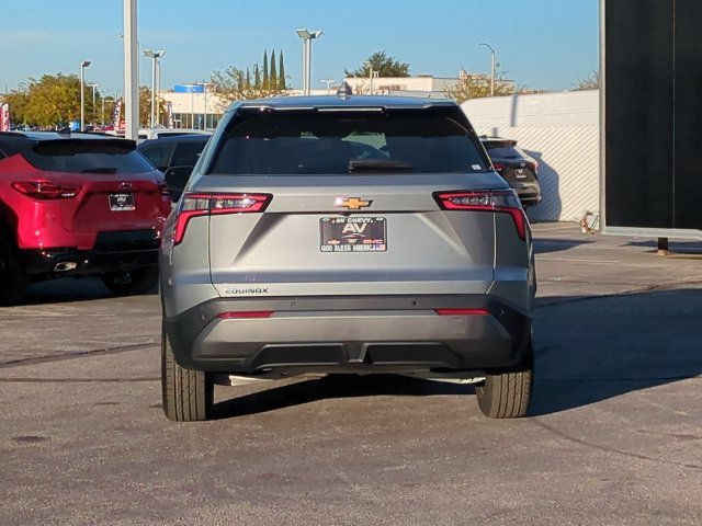 2027 Chevrolet Equinox LT - Photo 7