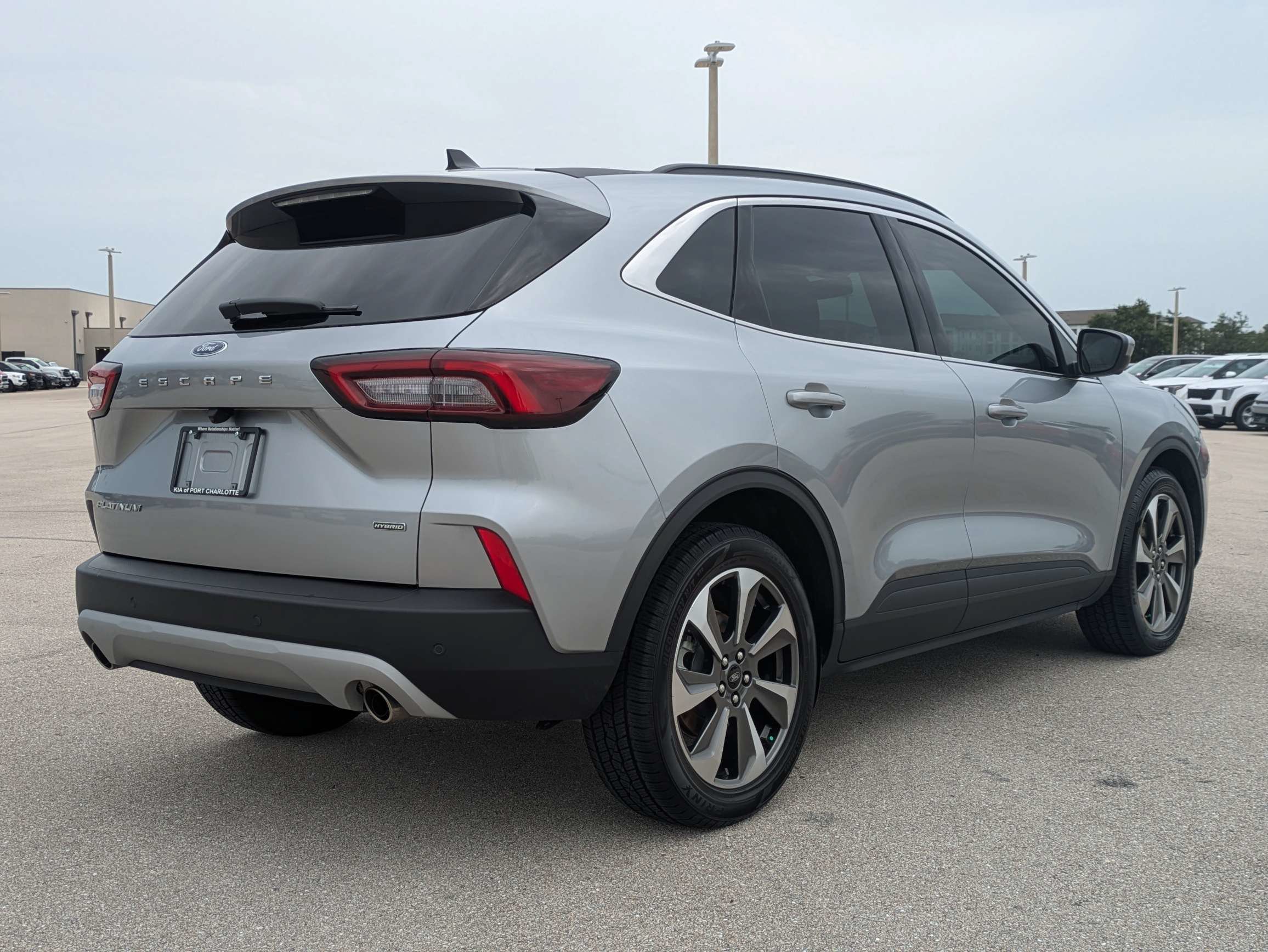 Used 2023 Iconic Silver Metallic Ford Platinum image 5
