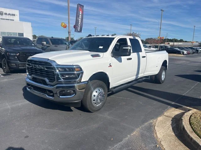 New 2026 Bright White Clear-Coat Exterior Paint RAM Tradesman image 3