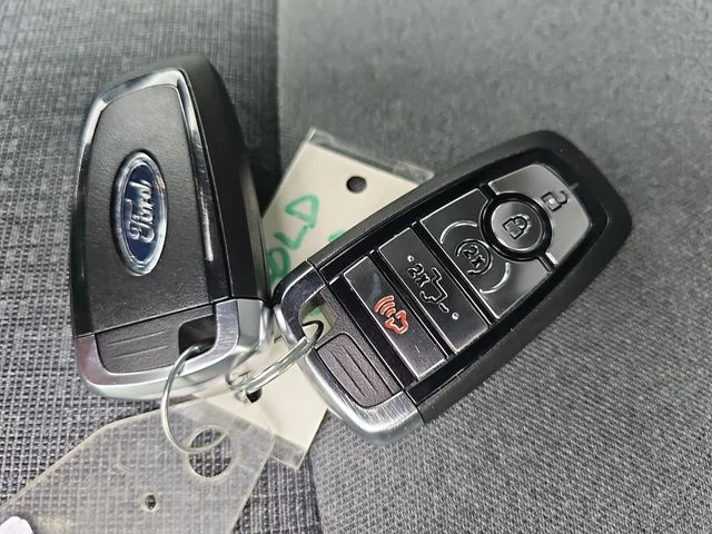 Used 2025 Silver Ford XLT image 34