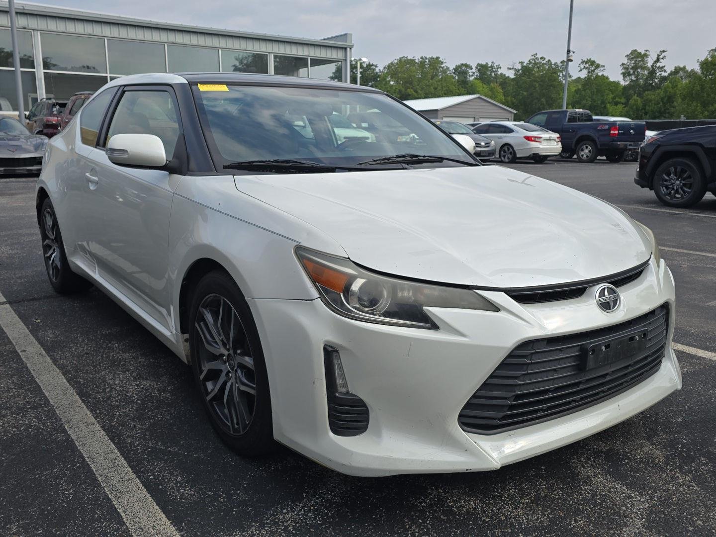 Used 2015 Blizzard Pearl Scion BASE image 1