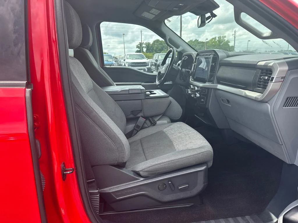 Used 2022 Red Ford XLT image 13