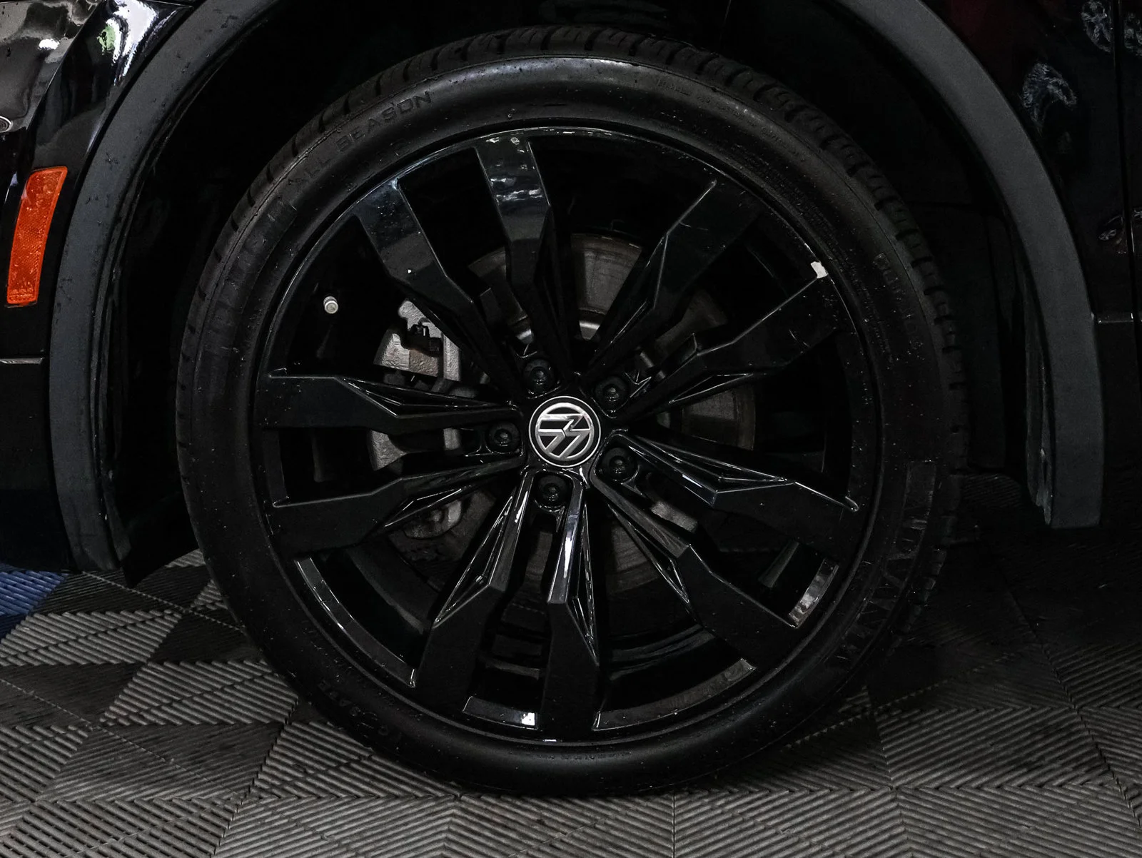 2021 Volkswagen Tiguan SE R-LINE BLACK - Photo 19