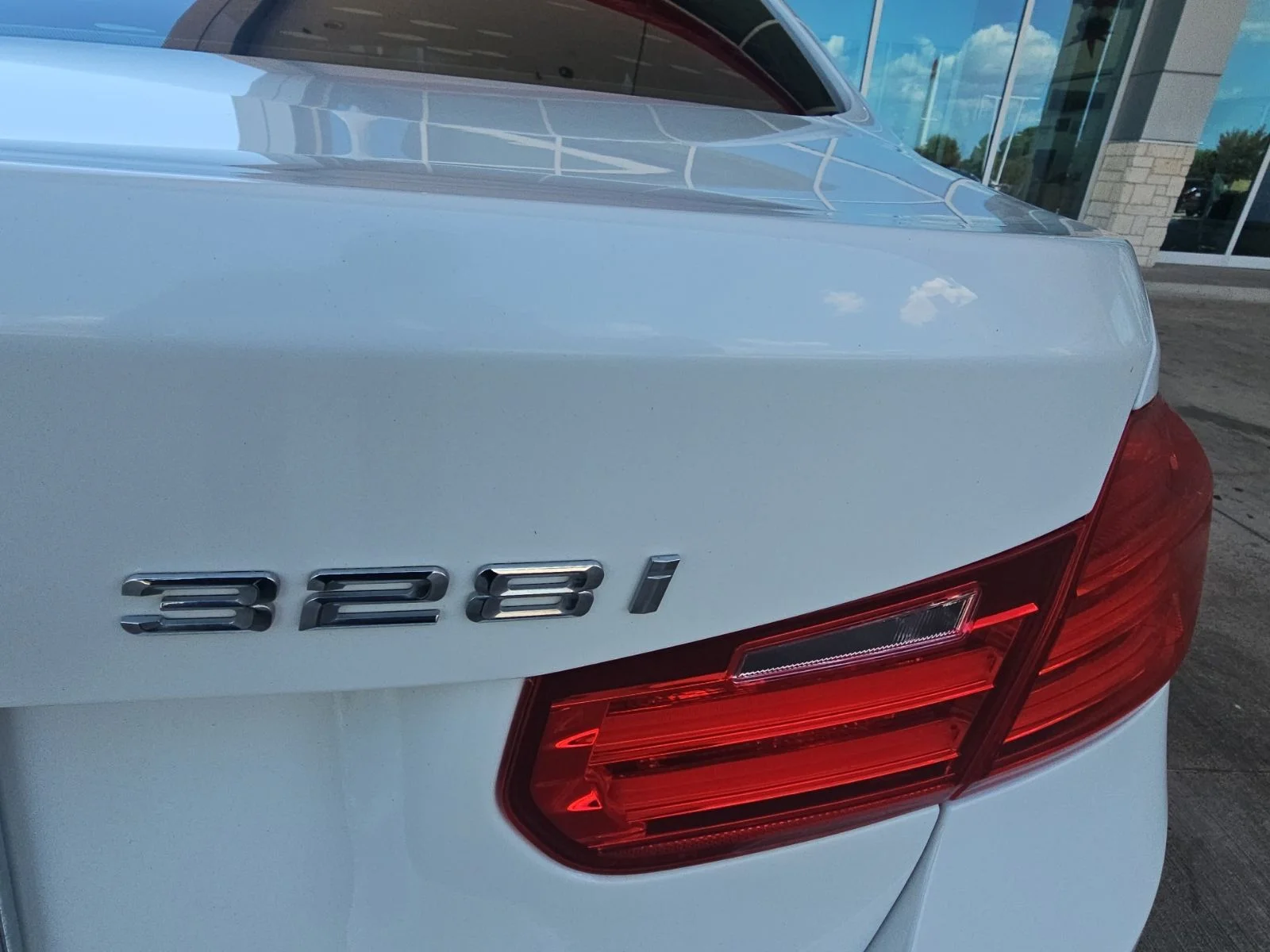 Used 2015 White BMW 328i image 14