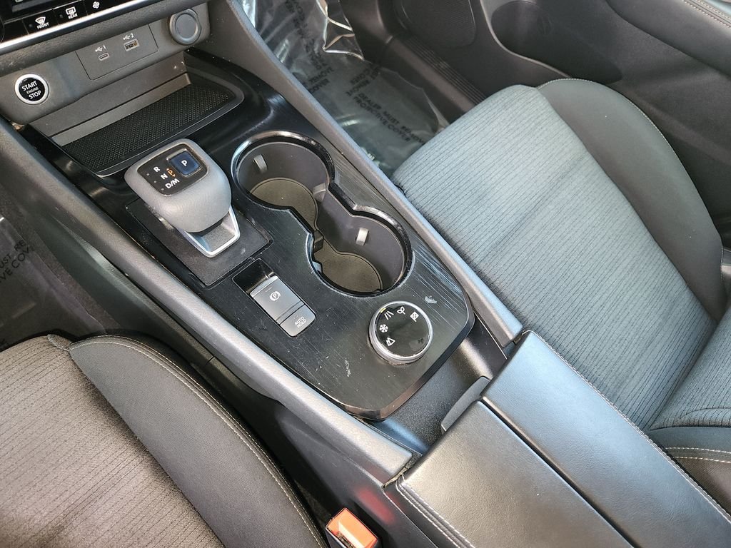 Used 2021 Silver Nissan SV image 23