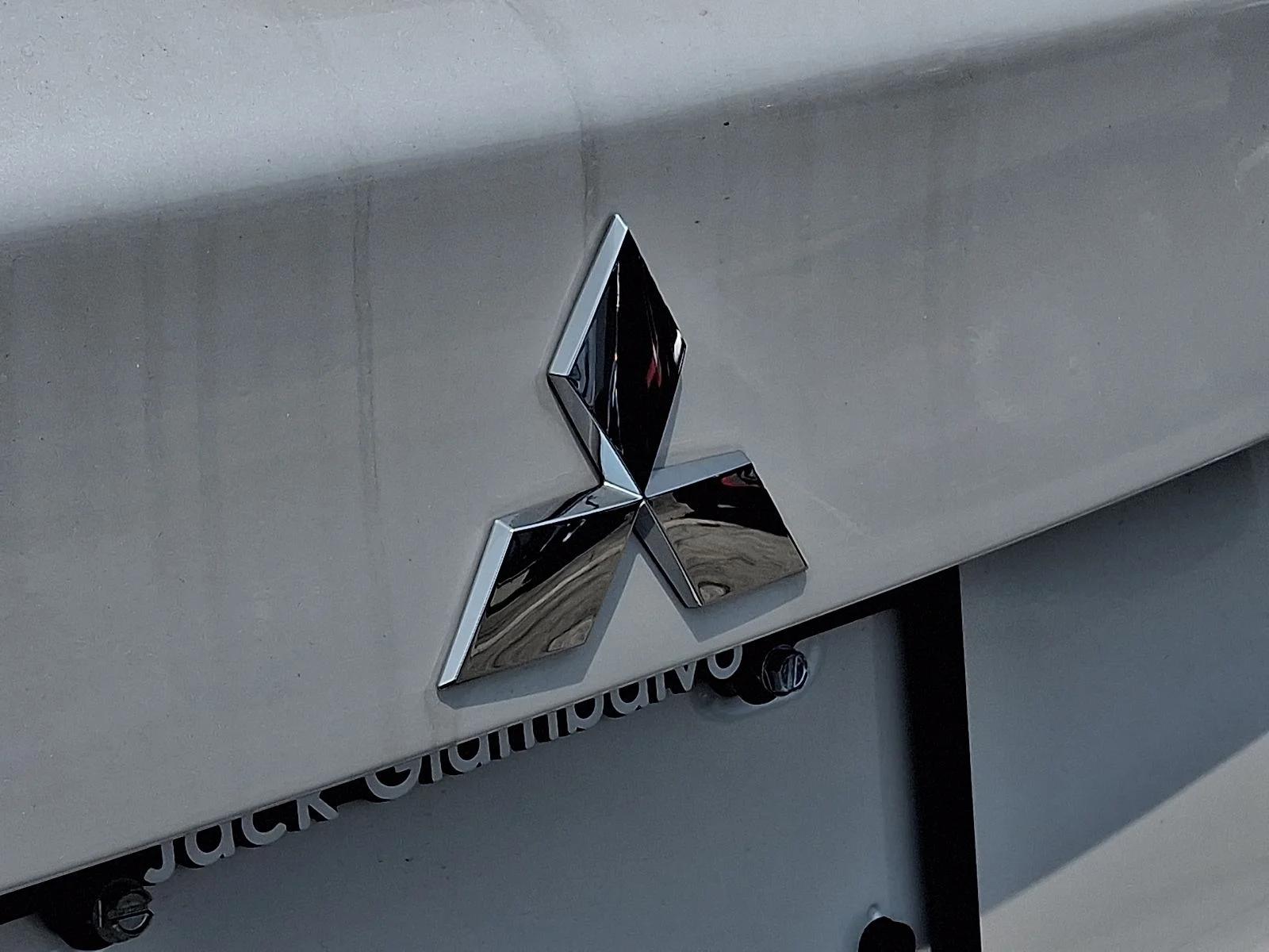 New 2026 White Mitsubishi 2.0 LE image 22
