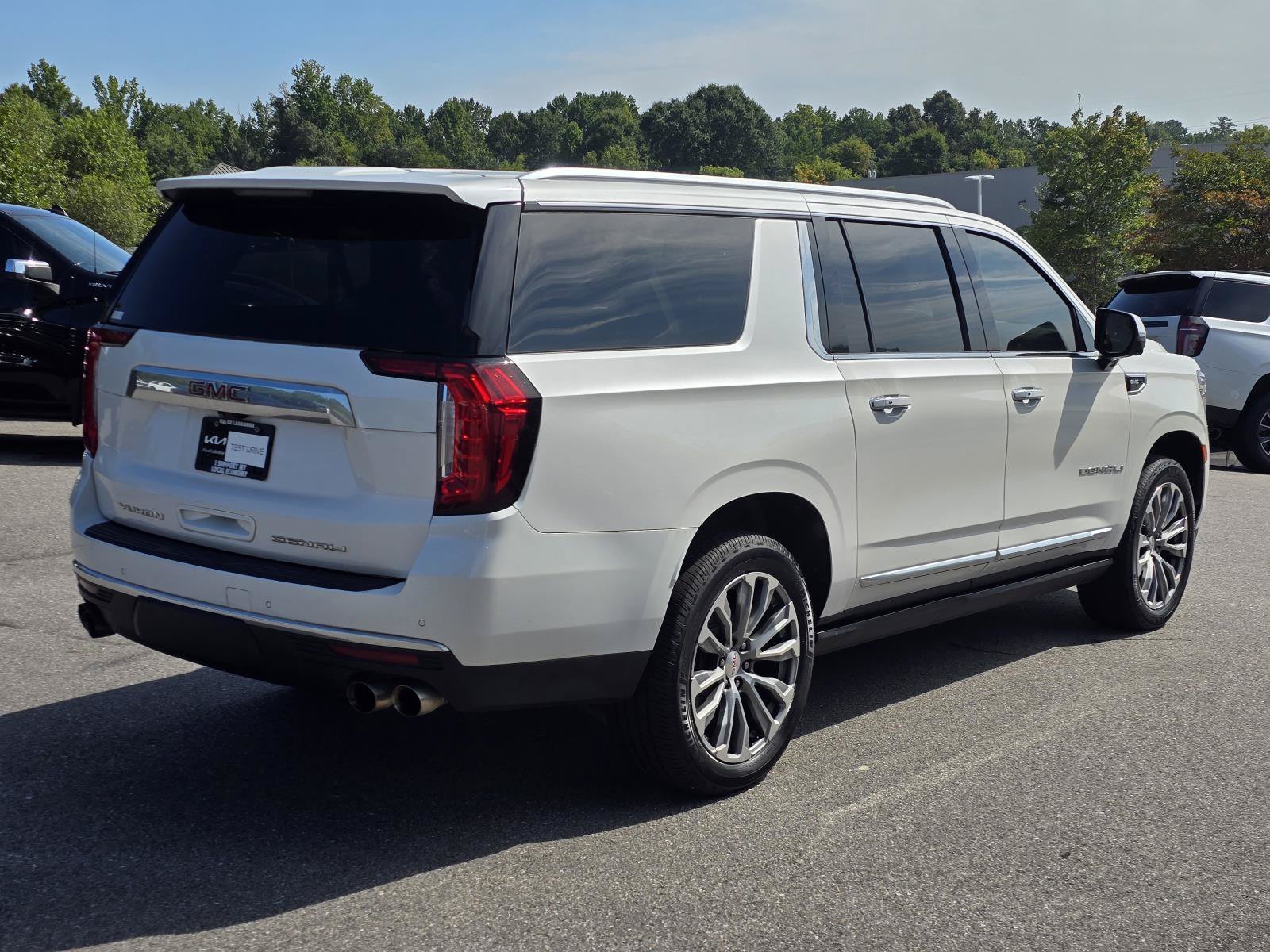 2021 GMC Yukon XL Denali - Photo 6