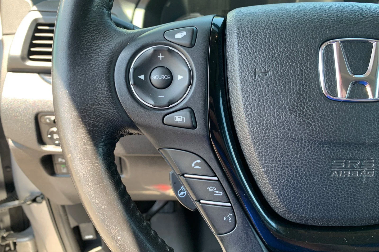 Used 2019 Silver Honda RTL-E image 28