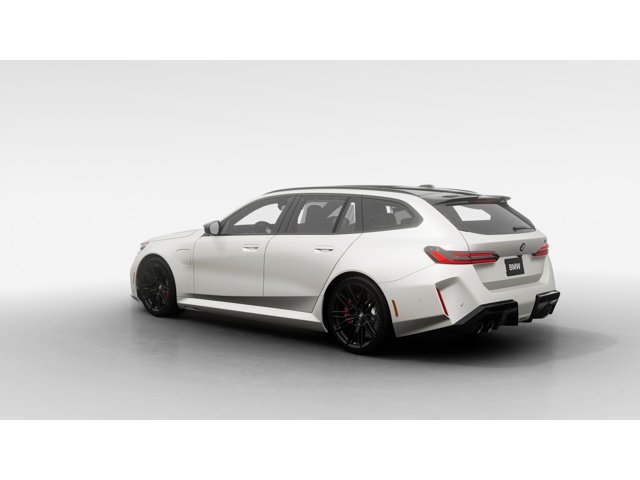 2027 BMW M5 photo 2