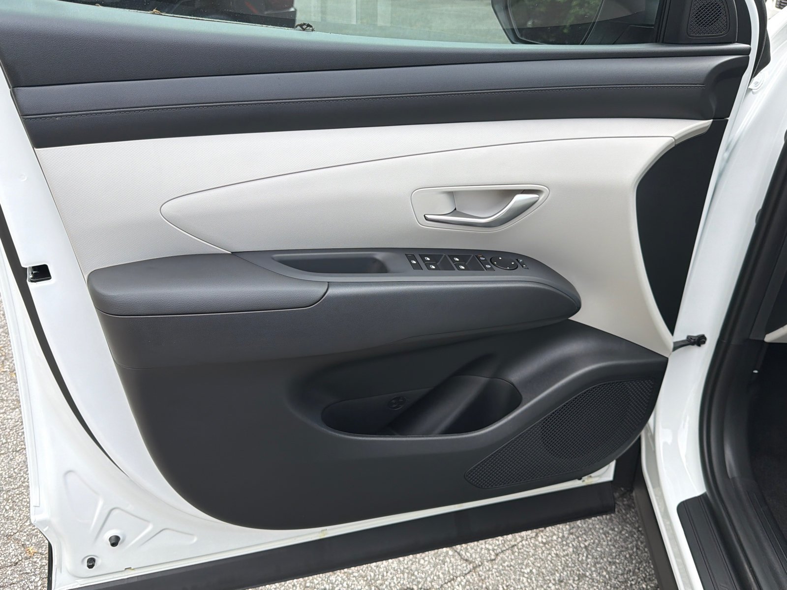 New 2026 Serenity White Pearl Hyundai SEL Plus image 10