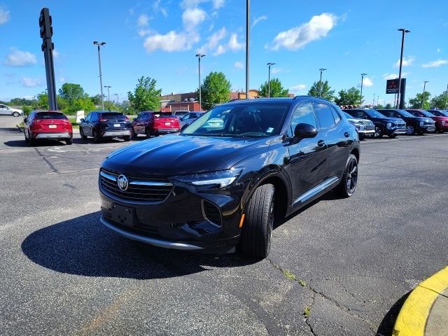Used 2023 Black Buick Essence image 3
