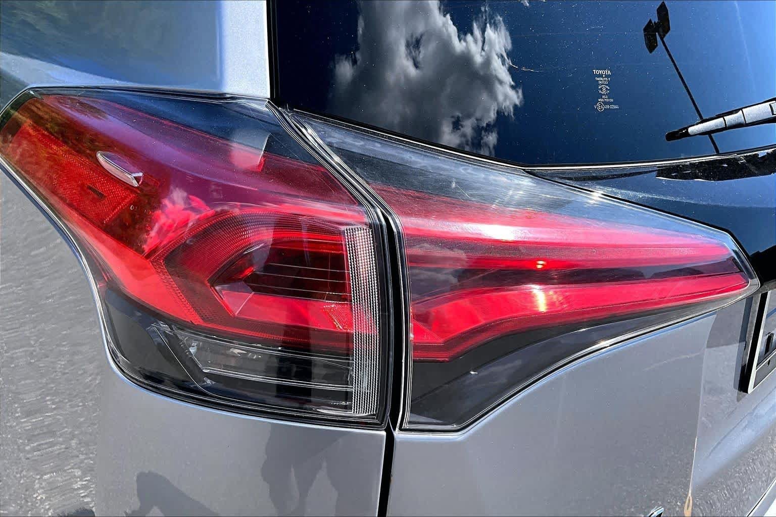 Used 2018 Silver Sky Metallic Toyota Hybrid SE image 28