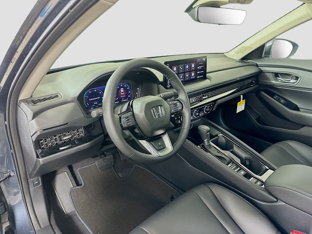New 2026 Meteorite Gray Metallic Honda Touring Hybrid image 9