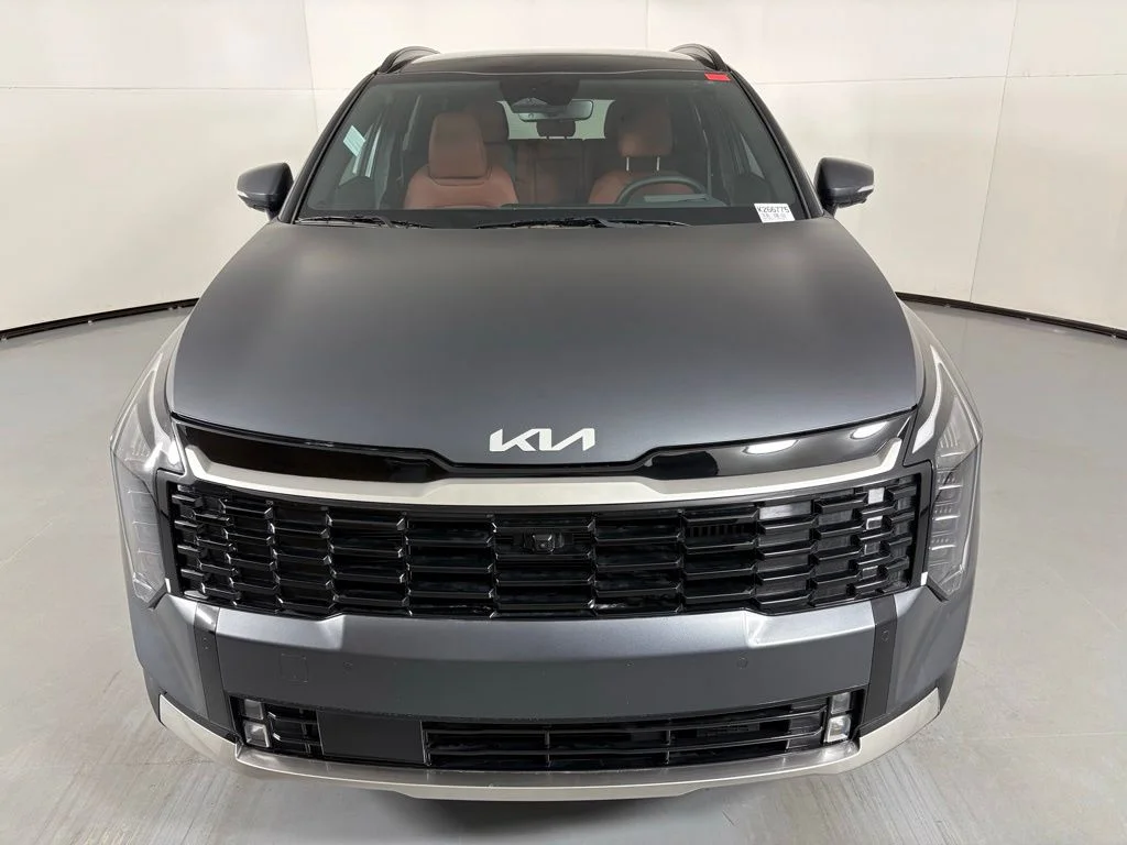 New 2026 Shadow Matte Gray Kia SX Prestige image 3