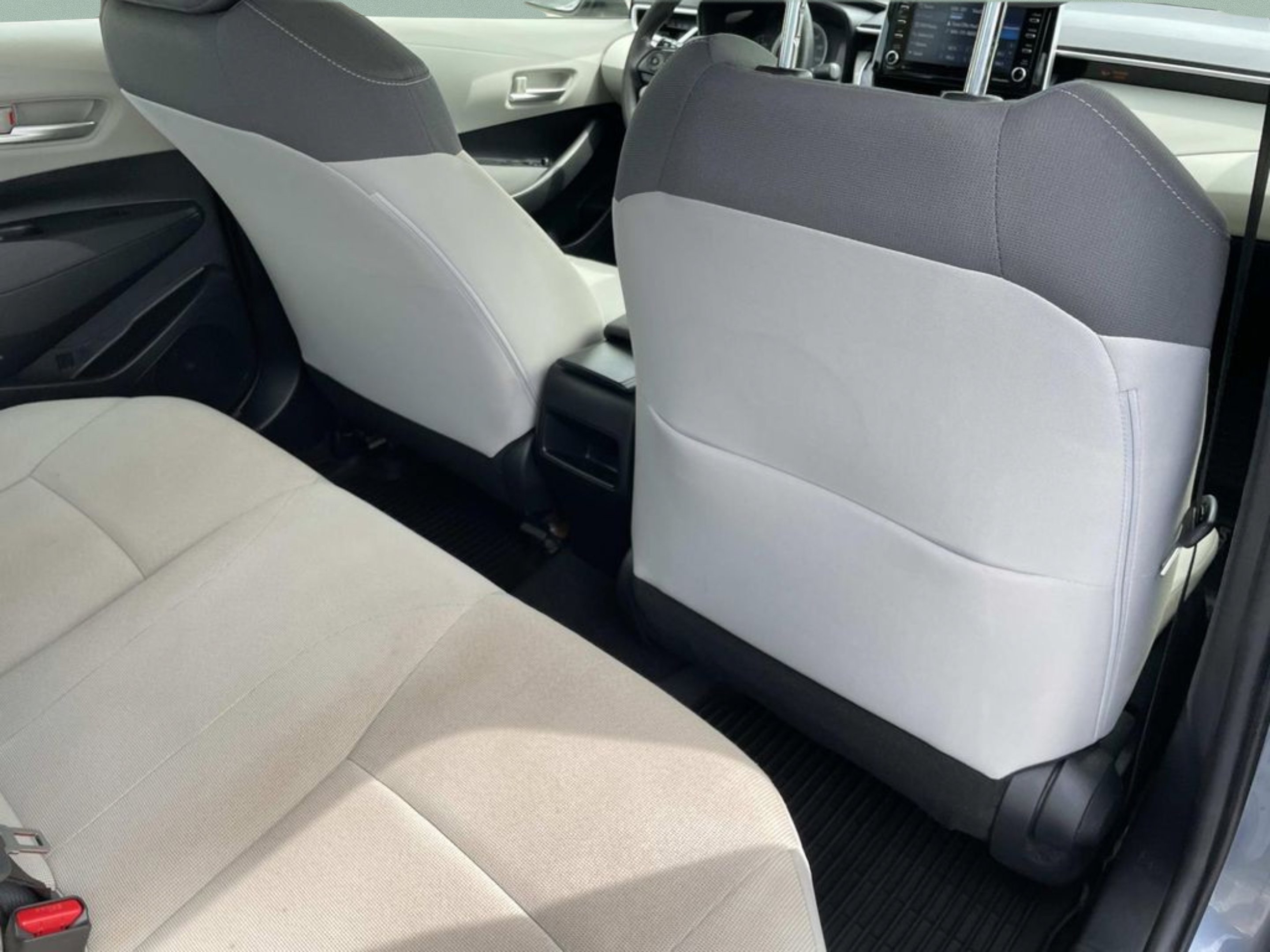 Used 2021  Toyota LE image 14