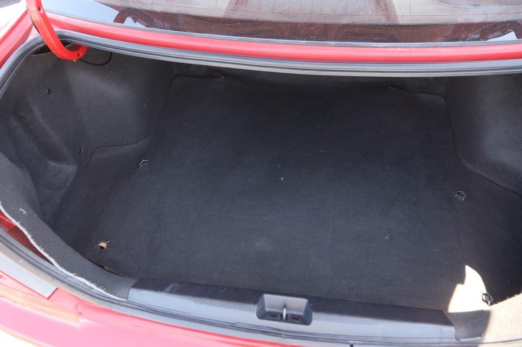 Used 2005 Rallye Red Honda VP AT image 7