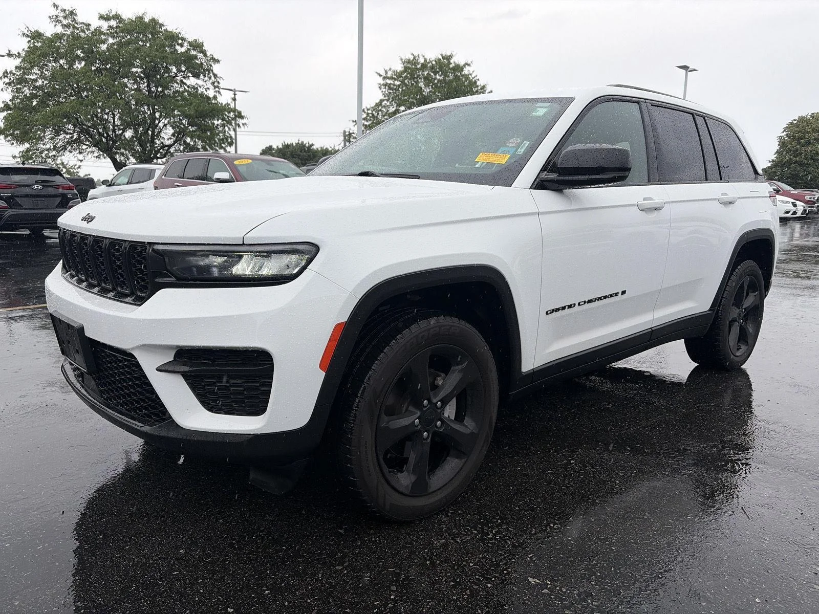 Used 2022 Bright White Clearcoat Jeep Altitude image 3