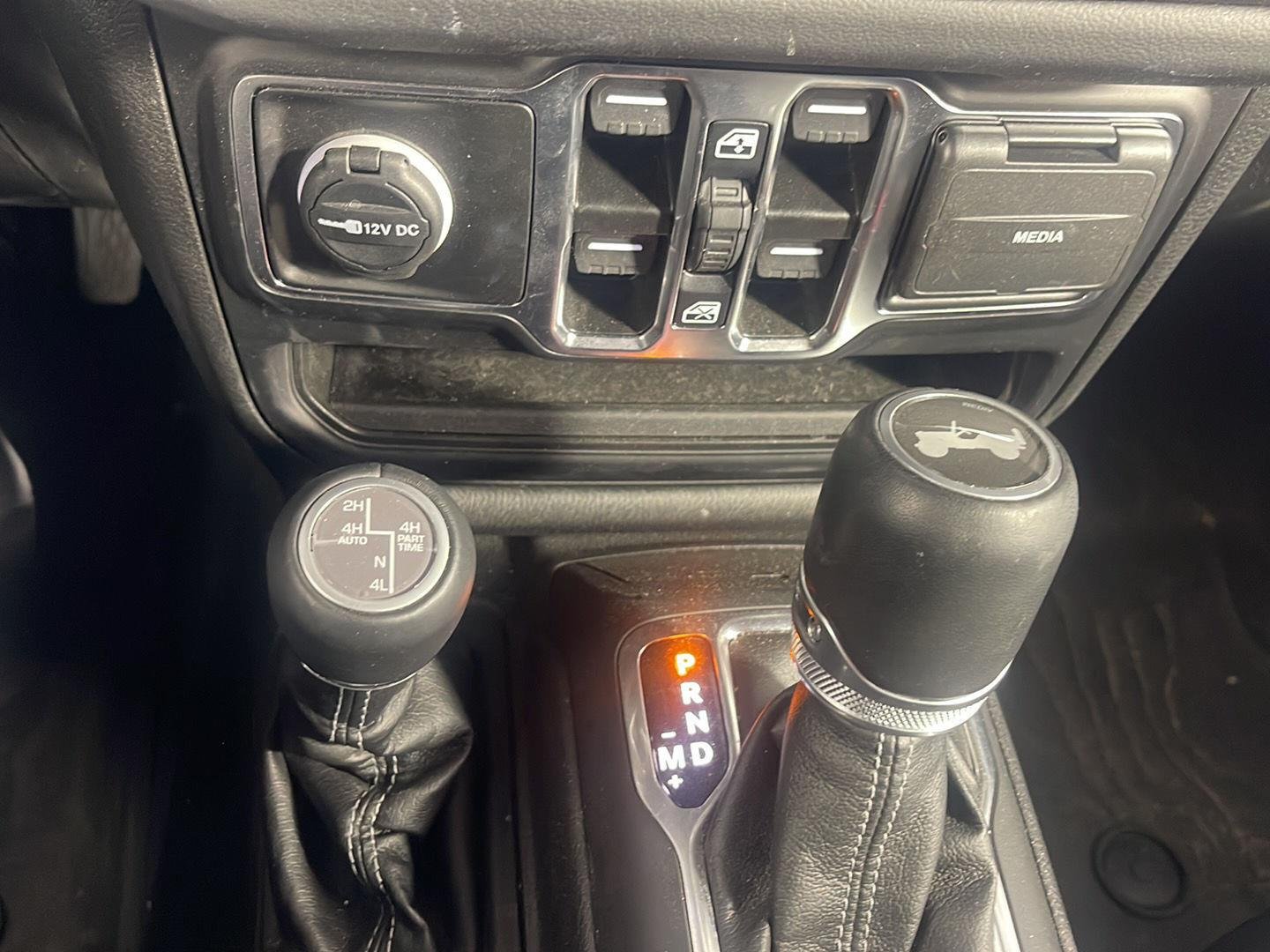Used 2024 Silver Zynith Clearcoat Jeep High Altitude image 28