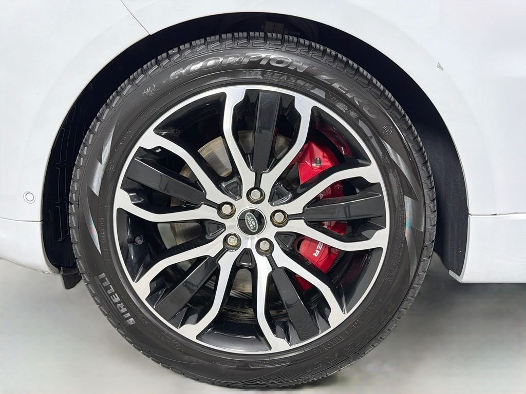 Used 2022 White Land Rover HSE Dynamic image 33
