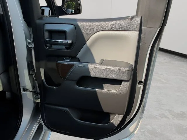 Used 2015 Silver GMC SLT image 38