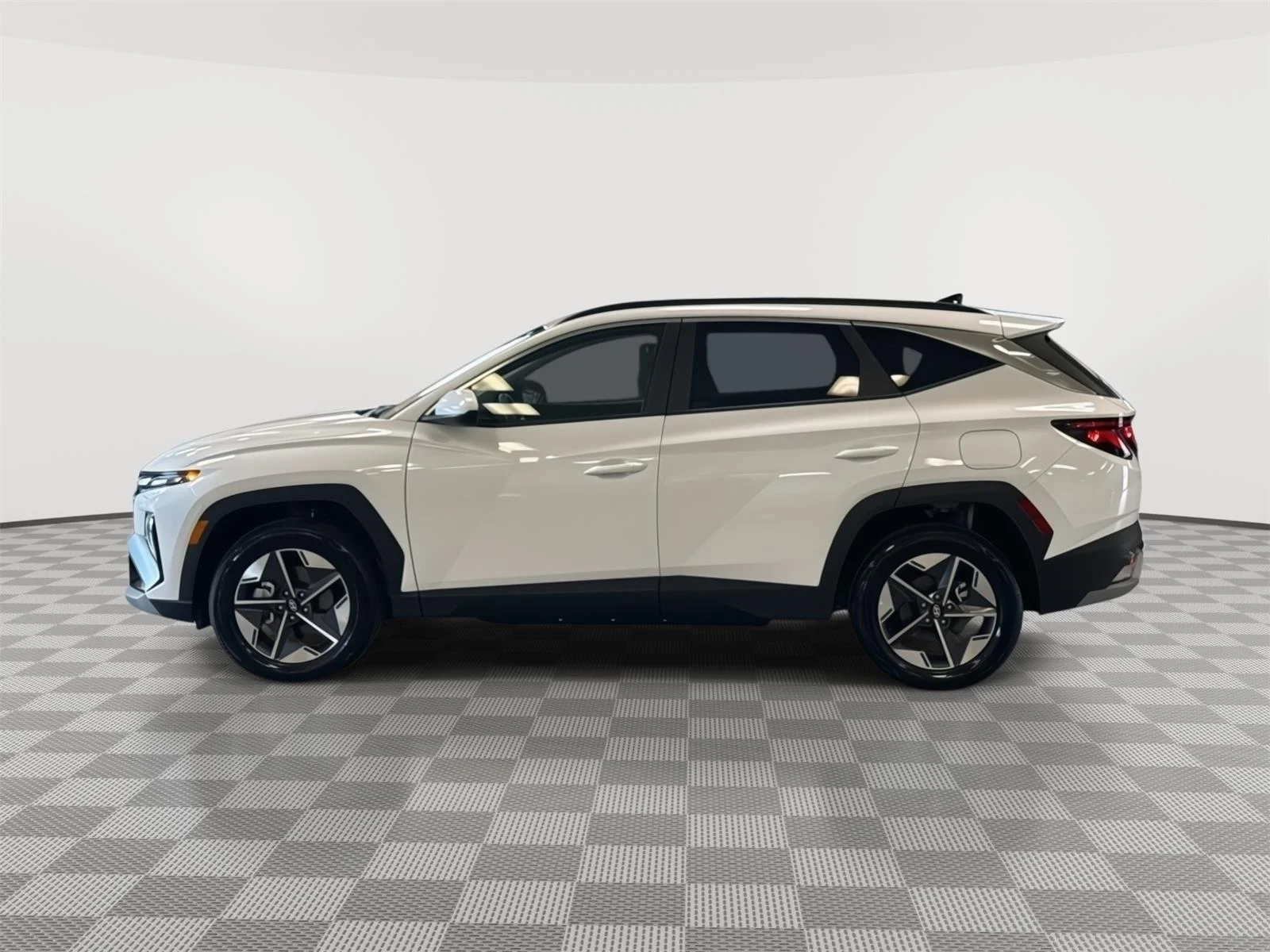New 2025 Creamy White Pearl Hyundai SEL image 8