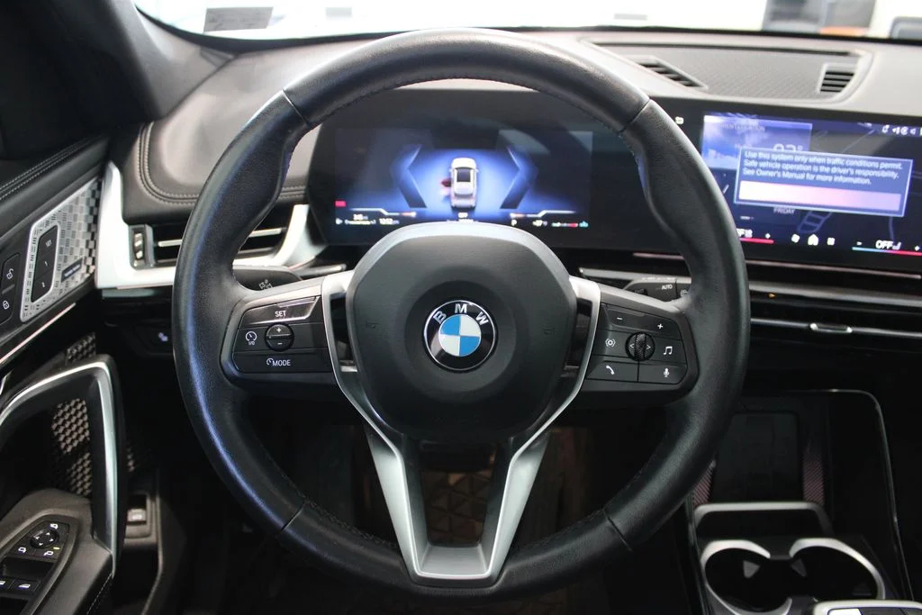 Used 2025 Silver BMW xDrive28i image 23