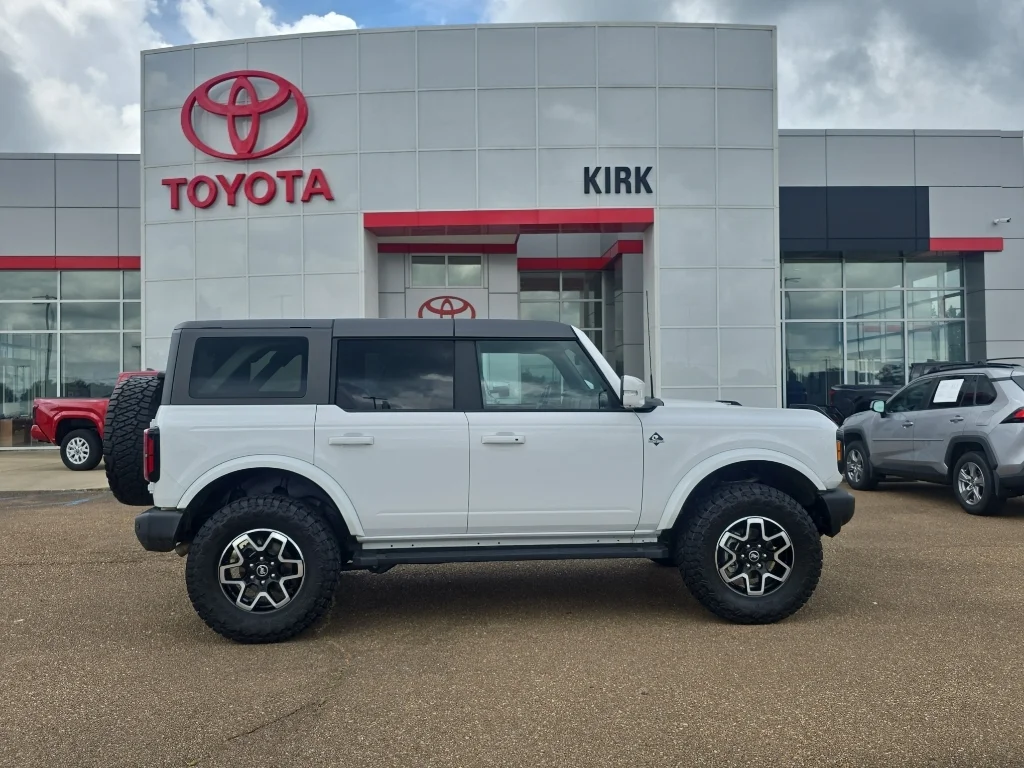 2023 Ford Bronco Outer Banks 4x4's photo