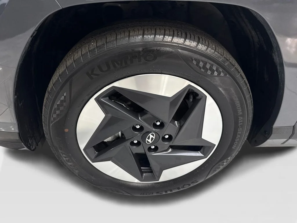 Used 2024 Gray Hyundai SEL image 86