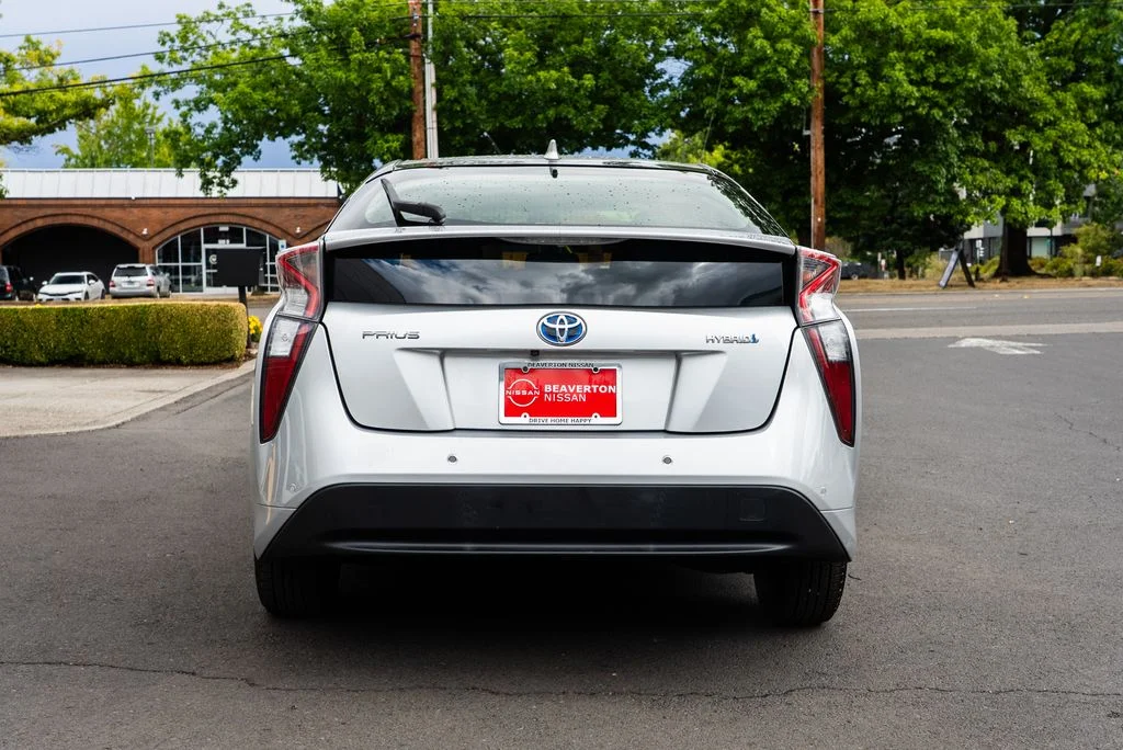 Used 2017 Silver Toyota Two image 5