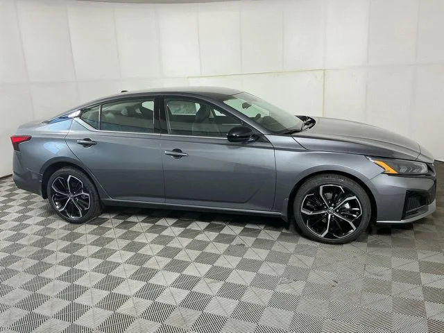 New 2026 Gray Nissan 2.5 SR image 8