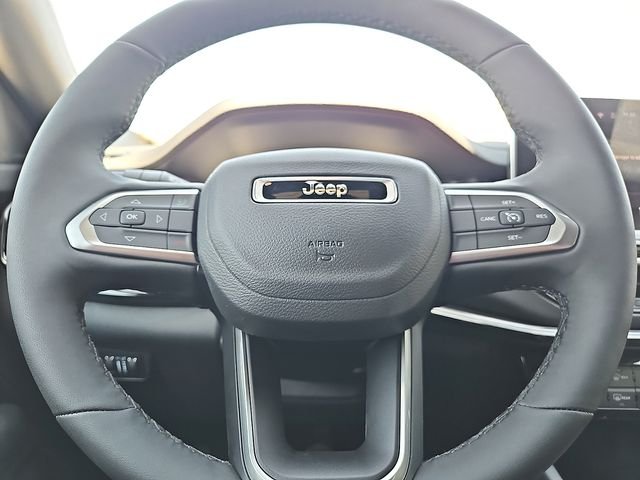 New 2026 Bright White Clearcoat Jeep Latitude image 20