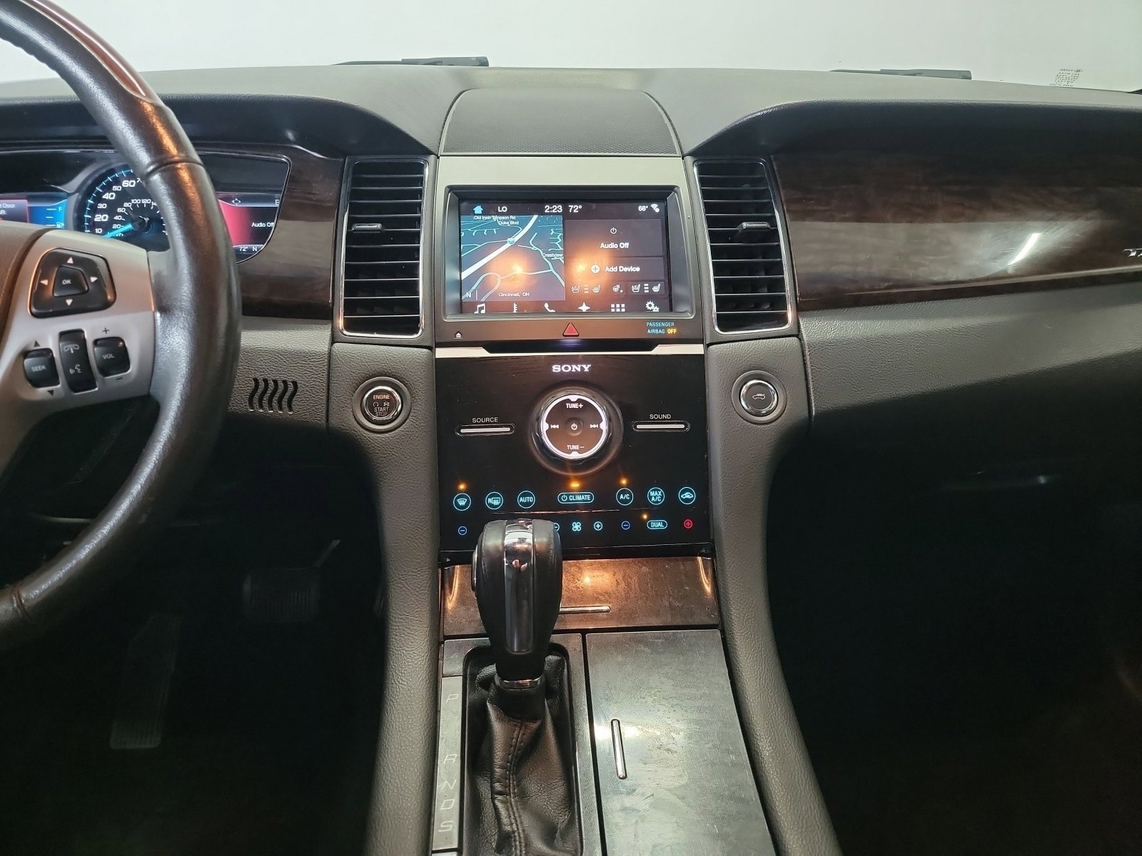Used 2017 White Gold Metallic Ford Limited image 20