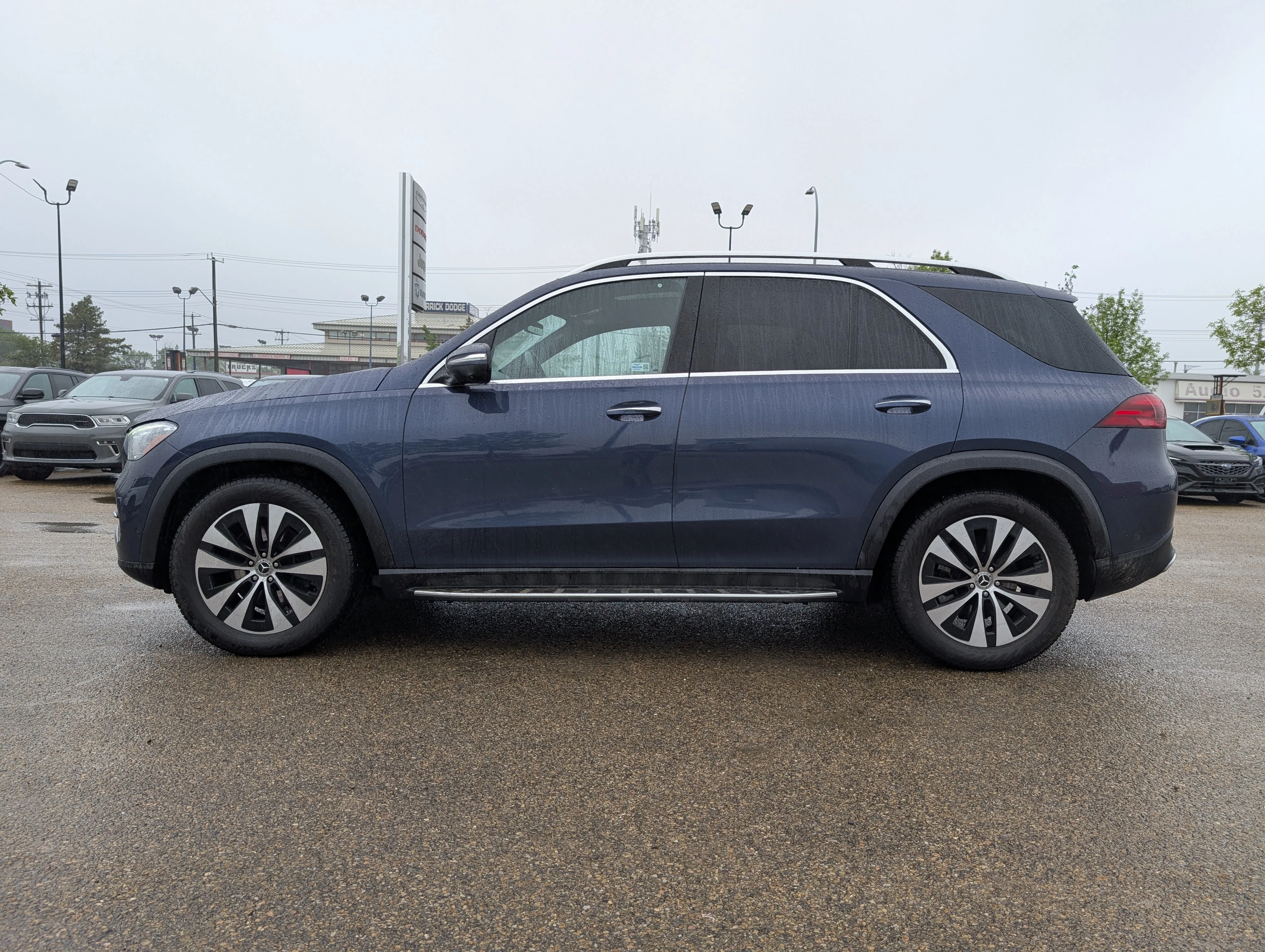 Used 2024 Black Mercedes-Benz GLE 350 image 3