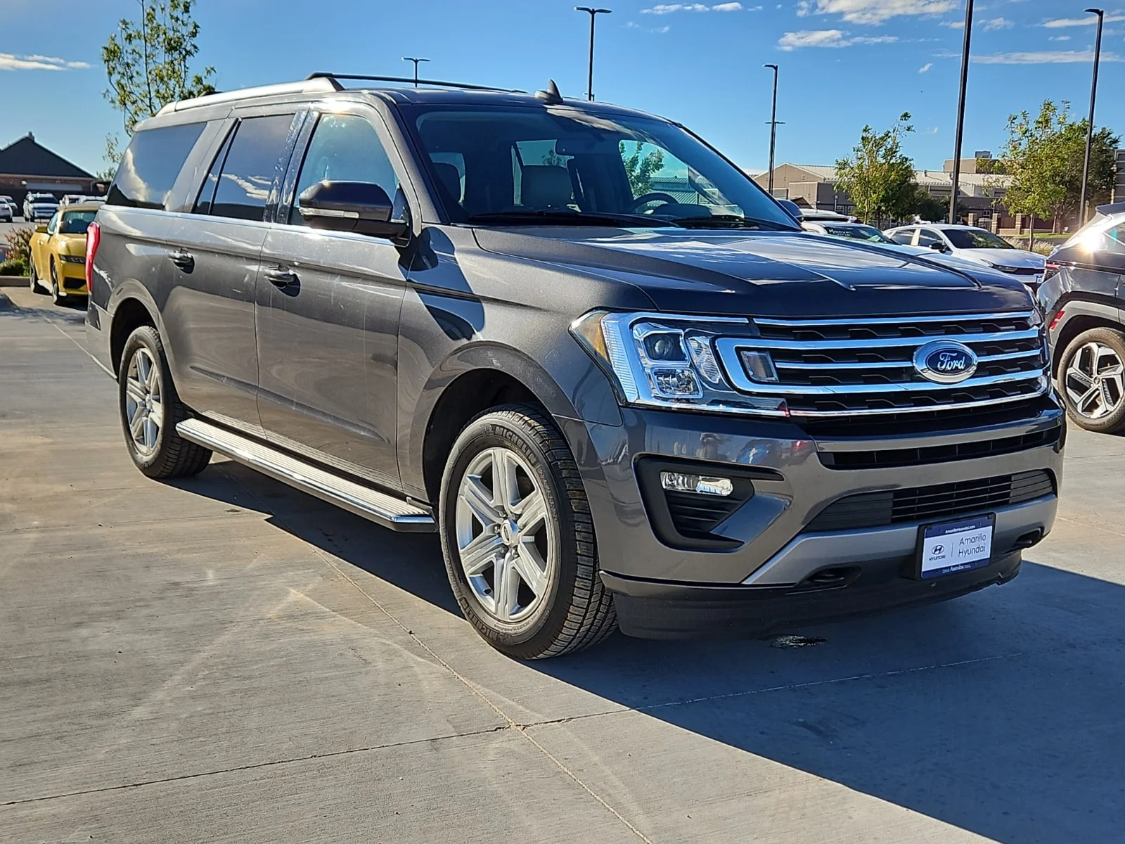 Used 2020 Magnetic Metallic - J7 Ford XLT MAX image 4
