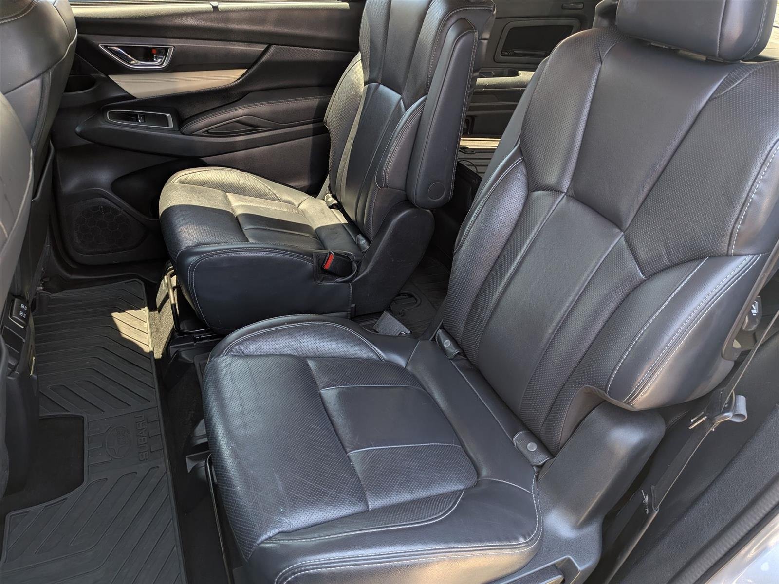 Used 2020 Ice Silver Metallic Subaru Limited image 29