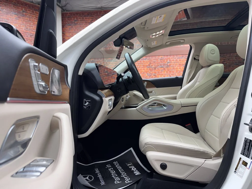 Used 2022 White Mercedes-Benz GLE 450 image 22