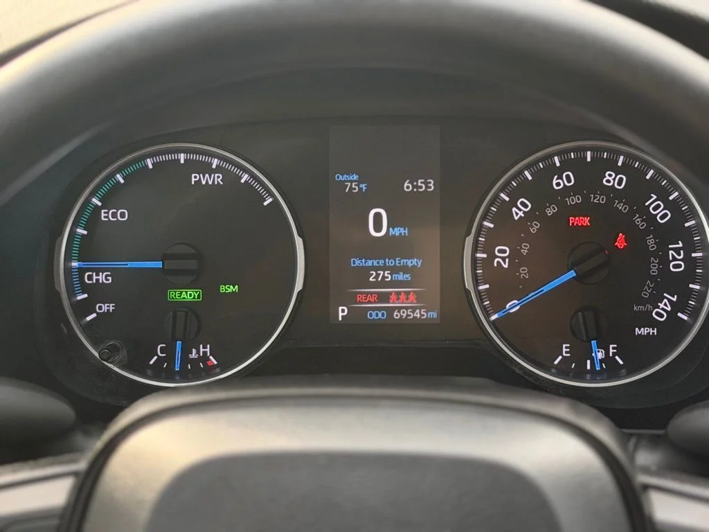 Used 2022  Toyota XLE image 19