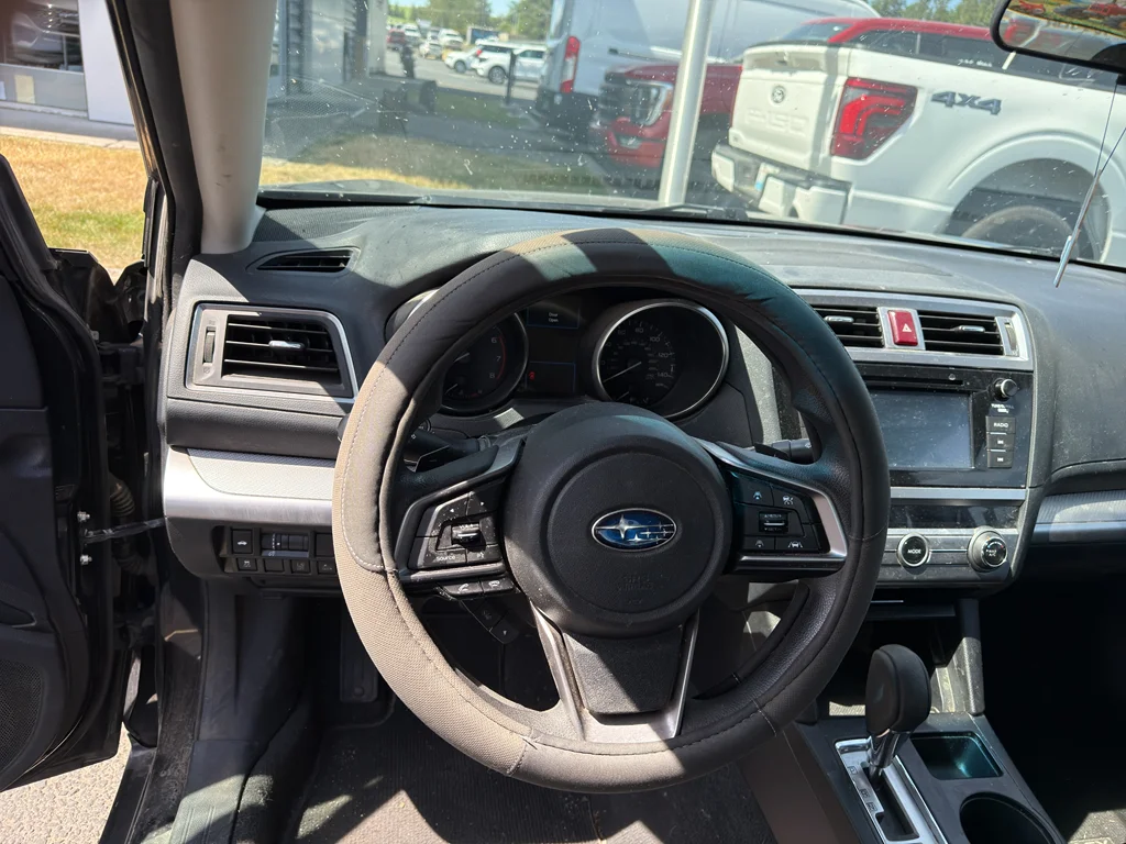 Used 2019 Crystal Black Silica Subaru 2.5i, AUTOMATIC, AWD!!! image 7