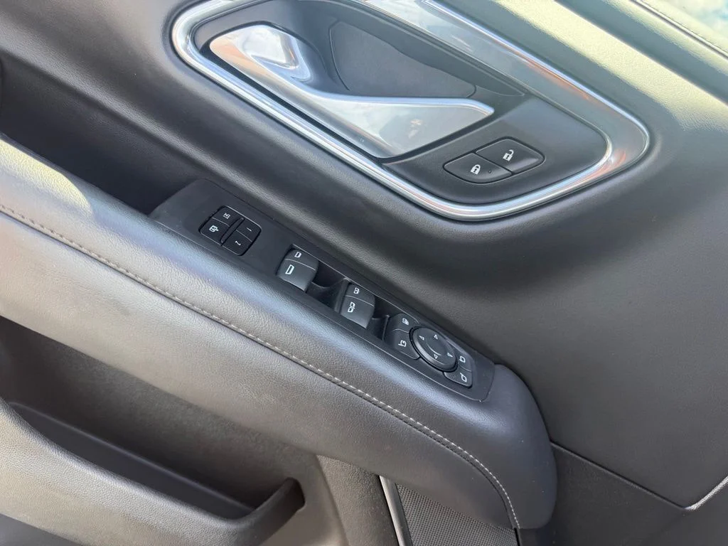 Used 2022 Black Chevrolet LT image 6