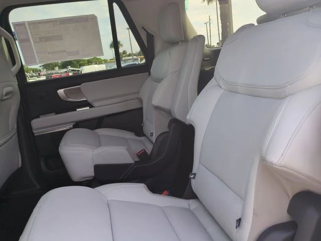 New 2026 Star White Metallic Tri-Coat Ford MAX Platinum® image 14