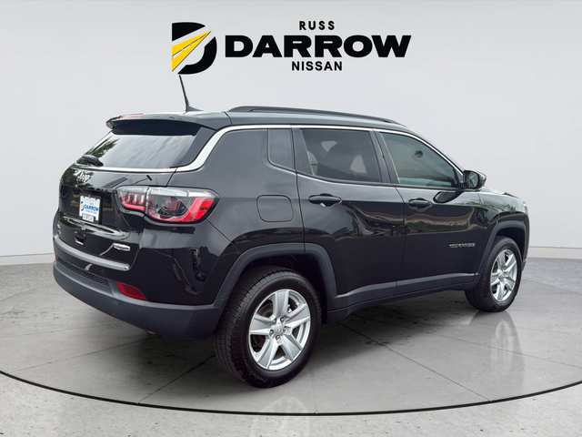 Used 2022 Black Jeep Latitude image 5